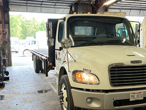 2019 FREIGHTLINER M2 - NON-CDL Flatbed Truck #24033