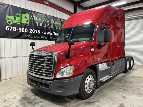 2015 FREIGHTLINER Cascadia 125 Tandem Axle Sleeper