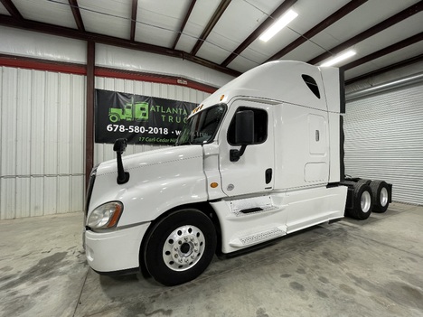 2015 FREIGHTLINER CASCADIA Sleeper