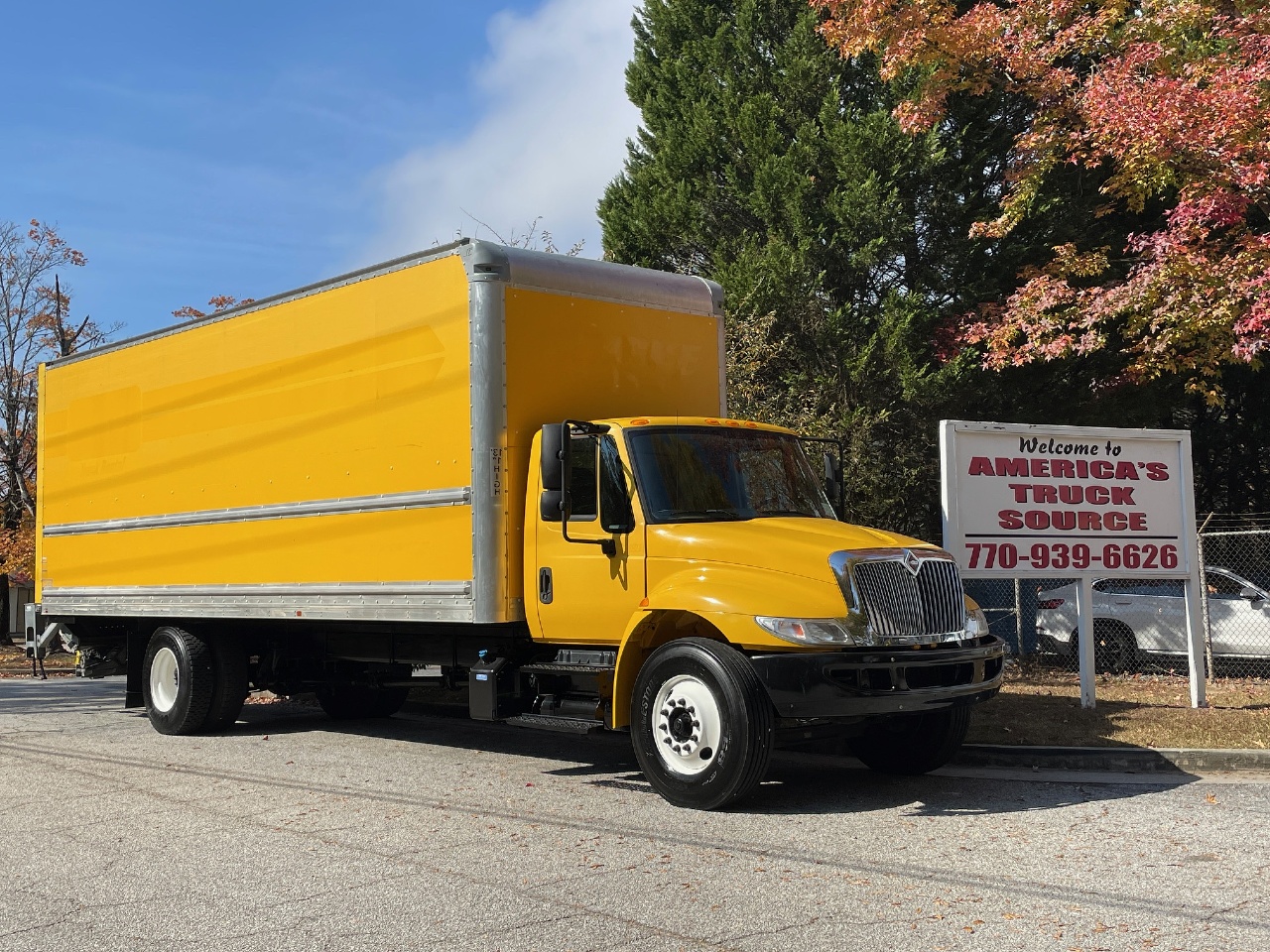 USED 2019 INTERNATIONAL 4300 BOX VAN TRUCK #10457 USED 2019 INTERNATIONAL 4300 BOX VAN TRUCK #10457