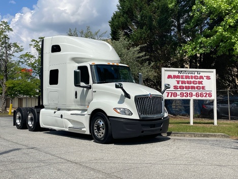 2022 INTERNATIONAL LT625 Tandem Axle Sleeper #10590
