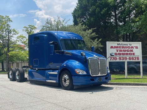 2021 KENWORTH T680 Tandem Axle Sleeper #10606