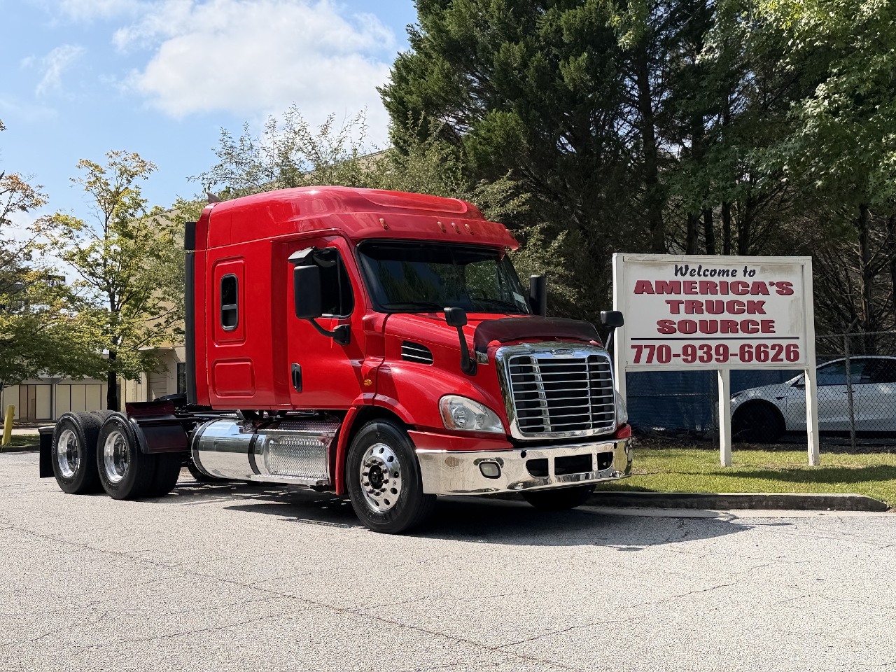 USED 2020 FREIGHTLINER CASCADIA 113 TANDEM AXLE SLEEPER TRUCK #10661 USED 2020 FREIGHTLINER CASCADIA 113 TANDEM AXLE SLEEPER TRUCK #10661