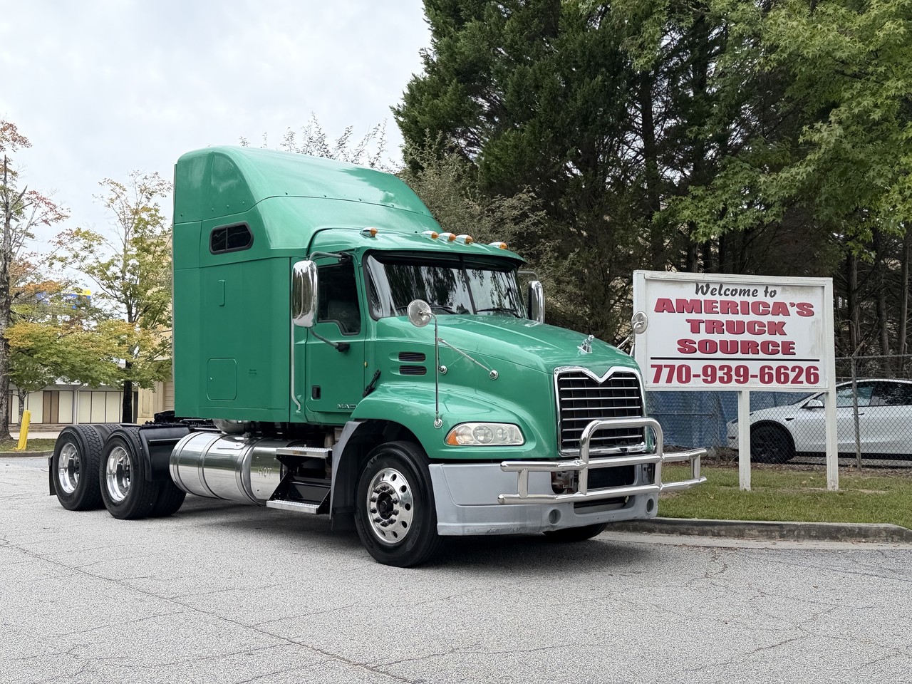 USED 2014 MACK CXU613 TANDEM AXLE SLEEPER TRUCK #10671 USED 2014 MACK CXU613 TANDEM AXLE SLEEPER TRUCK #10671