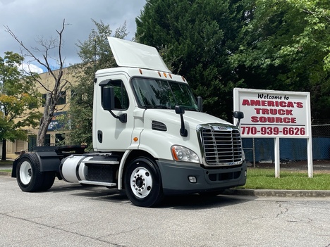 2015 FREIGHTLINER CASCADIA Single Axle Daycab #9730