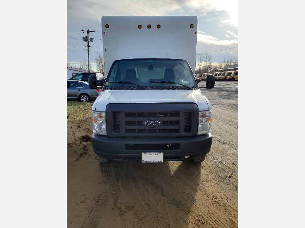 2017 FORD E450 Box Van Truck #1