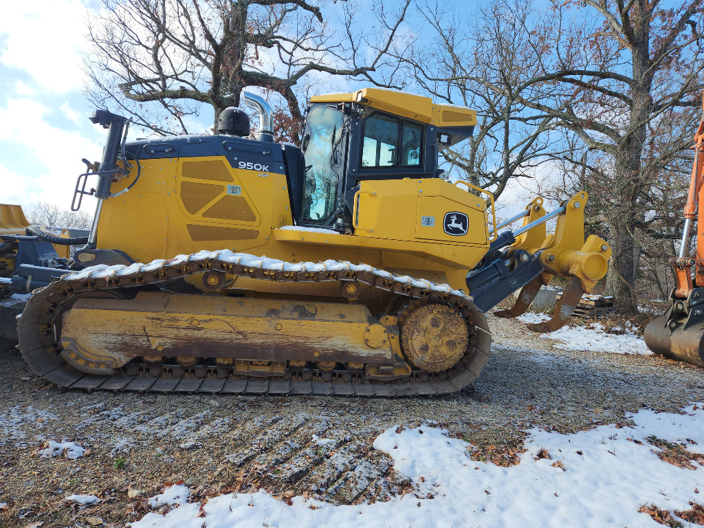 2019 JOHN DEERE 950K LGP Crawler Excavator #1