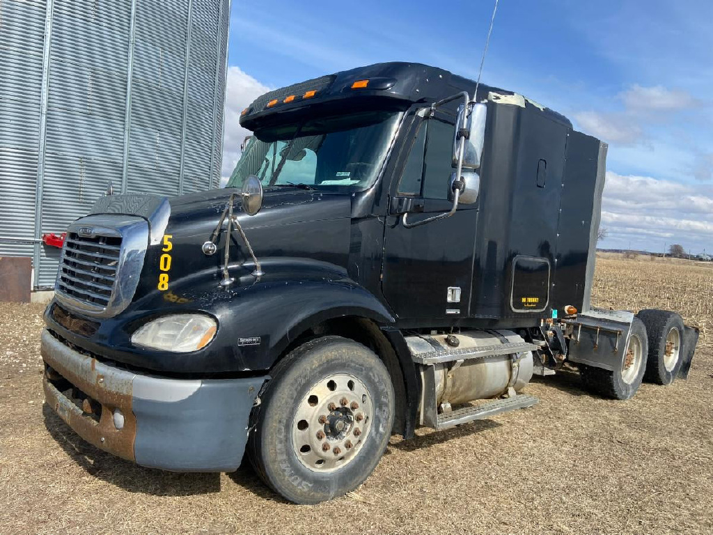 2007 FREIGHTLINER COLUMBIA SLEEPER FOR SALE 2719