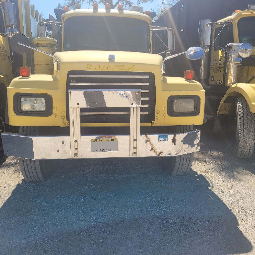 2000 MACK RD ROLLOFF TRUCK FOR SALE 2736