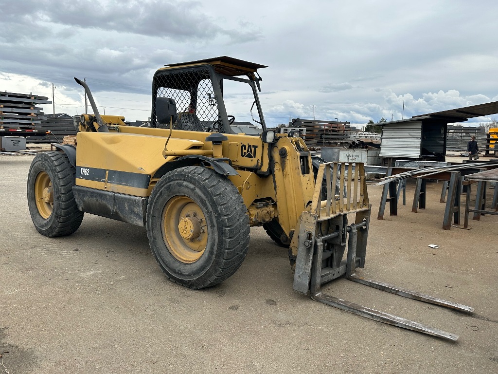 1999 CAT TH62 SERVICED @ CAT Telescopic Forklift #1