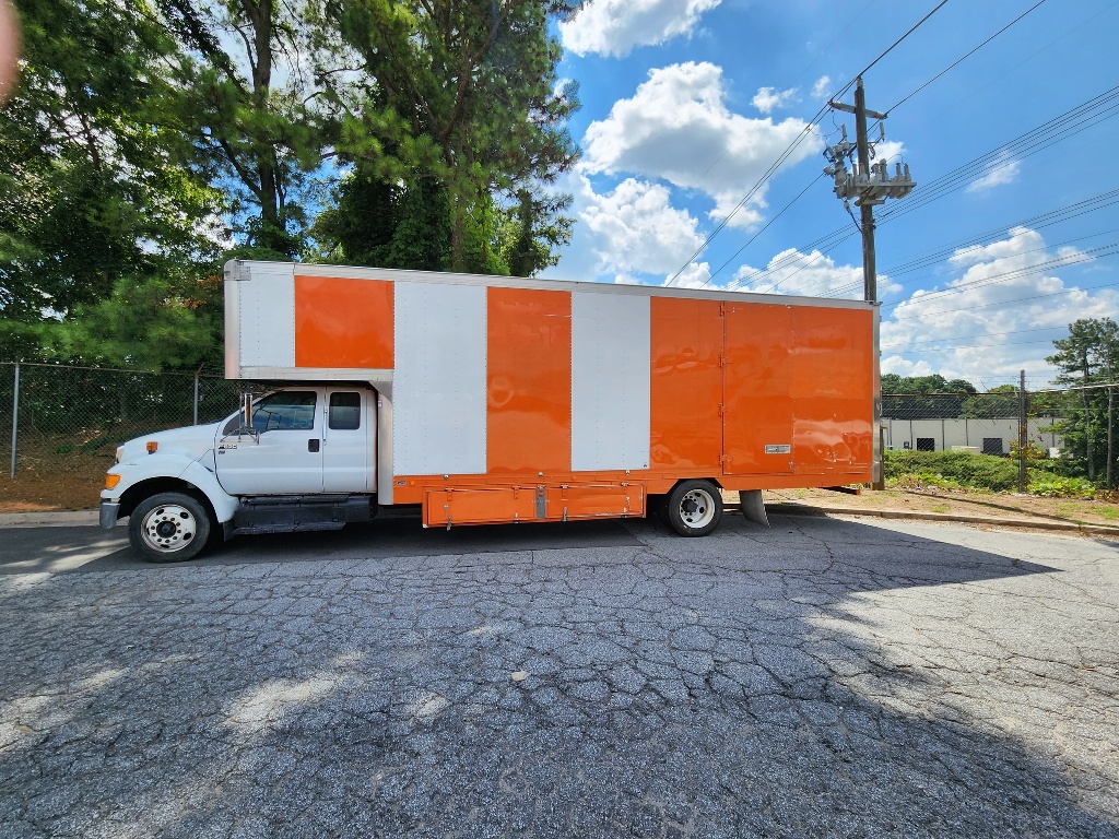 2013 FORD F650 Box Van Truck #1