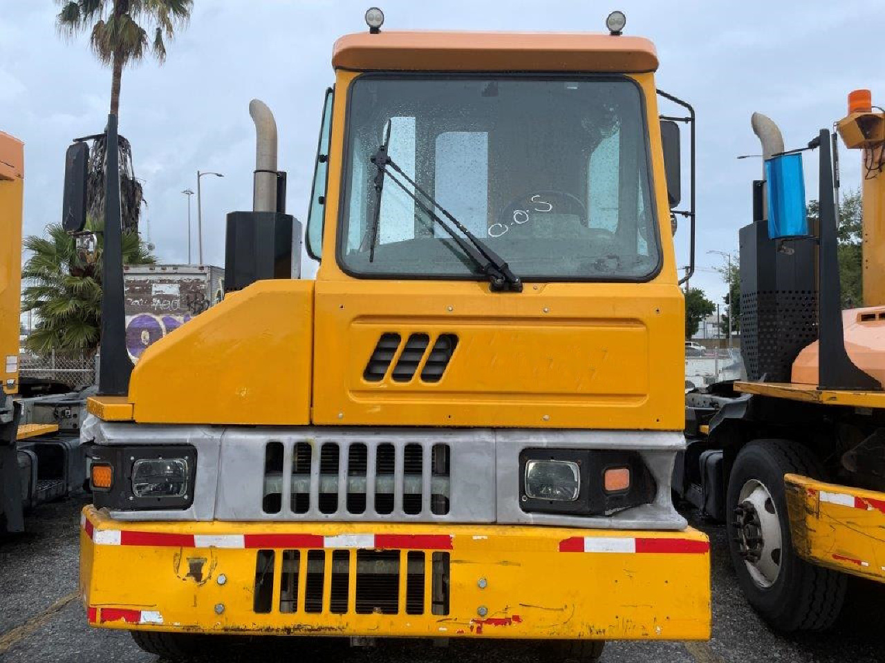 2015 KALMAR 4X2 OFFROAD YARD JOCKEY SPOTTER FOR SALE #3106