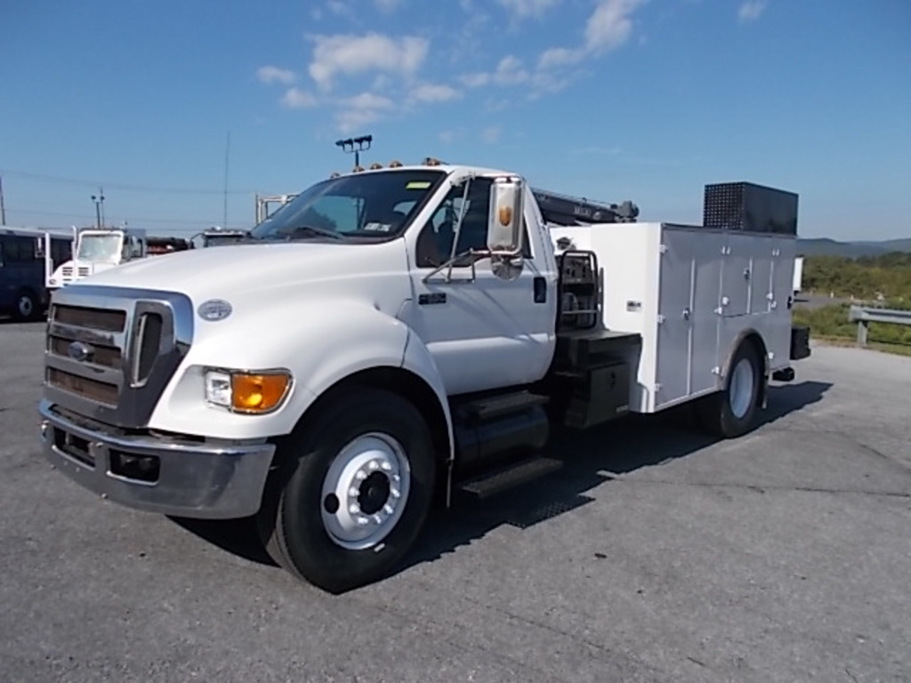 2011 Ford F650 Service Utility Truck