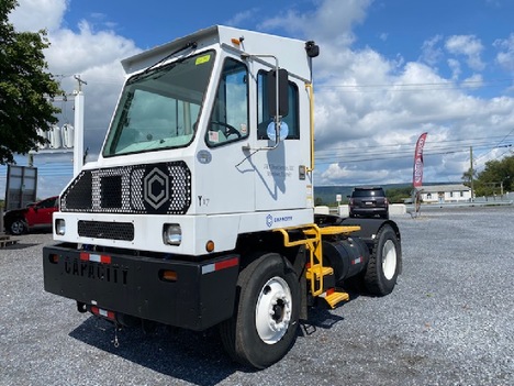 2017 CAPACITY TJ5000 Yard Jockey - Spotter