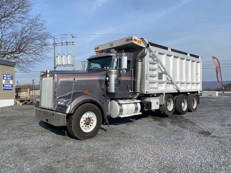 2014 KENWORTH W900L Tri-Axle Aluminum Dump Truck