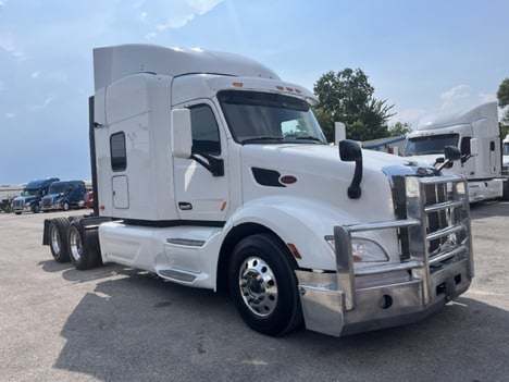 2021 PETERBILT 579 Tandem Axle Sleeper #1165