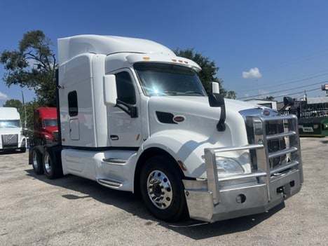 2021 PETERBILT 579 Tandem Axle Sleeper #1166