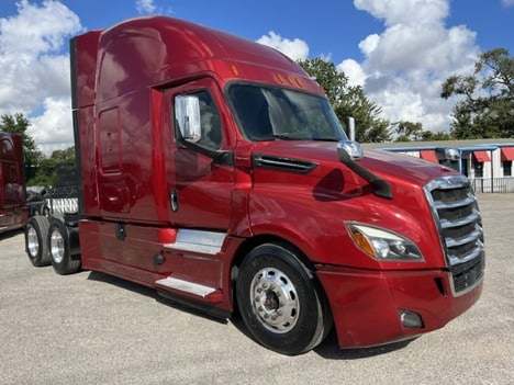 2020 FREIGHTLINER CASCADIA 126 Tandem Axle Sleeper #1172