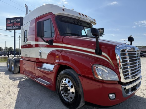 2019 FREIGHTLINER CASCADIA 125 Tandem Axle Sleeper #1176