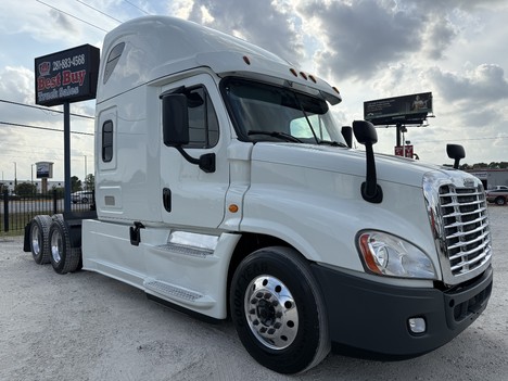 2020 FREIGHTLINER CASCADIA 125 Tandem Axle Sleeper #1177