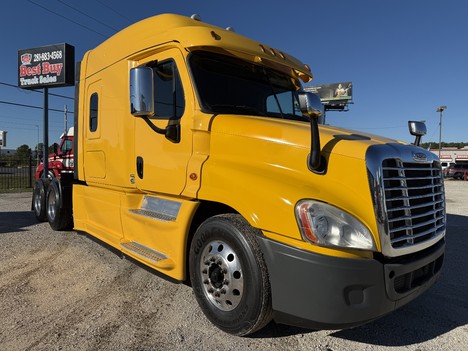 2020 FREIGHTLINER CASCADIA 125 Tandem Axle Sleeper #1181
