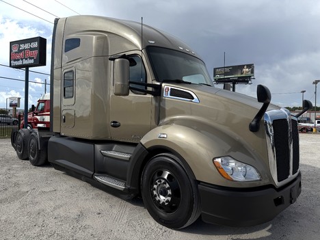 2022 KENWORTH T680 Tandem Axle Sleeper #1185