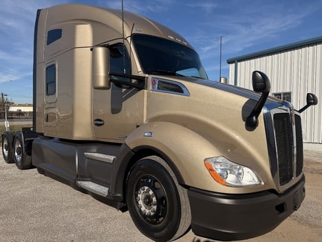 2022 KENWORTH T680 Tandem Axle Sleeper #1203 2022 KENWORTH T680 Tandem Axle Sleeper #1203