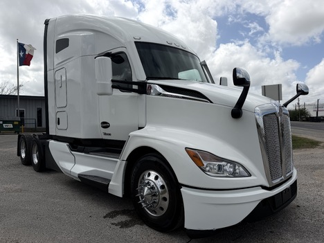 2023 KENWORTH T680 Tandem Axle Sleeper #1263