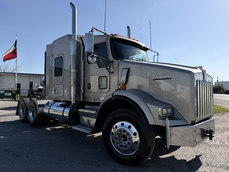 2007 KENWORTH T800 Tandem Axle Sleeper #1265