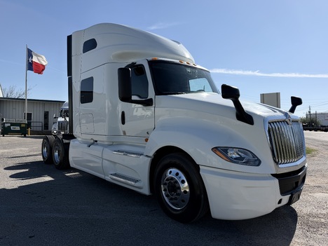 2022 INTERNATIONAL LT 625 SLPR CAB Tandem Axle Sleeper #1280