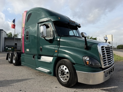 2018-freightliner-cascadia-125-tandem-axle-sleeper #1281