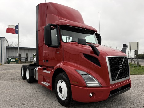 2021 VOLVO VNR Tandem Axle Daycab #1284