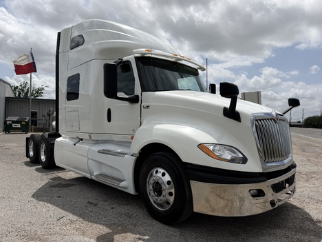 2019-international-lt625-tandem-axle-sleeper #1288