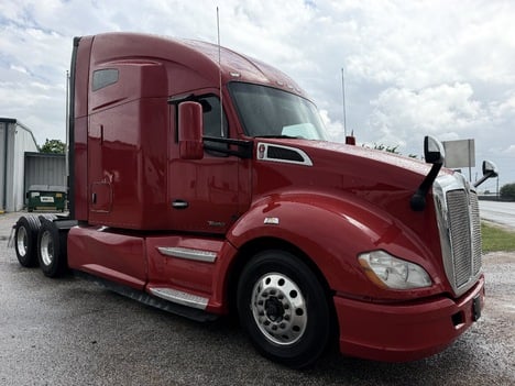 2021-kenworth-t680-tandem-axle-sleeper #1302