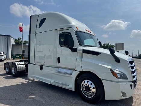 2021-freightliner-cascadia-pt126slp-tandem-axle-sleeper #1308