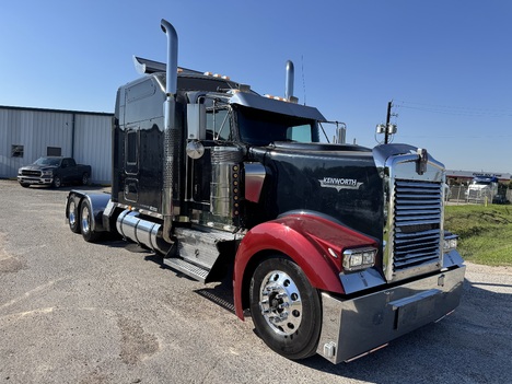 2006 KENWORTH W900 Single Axle Sleeper #1323