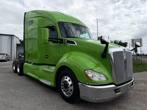 2020-kenworth-t680-tandem-axle-sleeper #1326