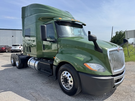2019 INTERNATIONAL LT625 Single Axle Sleeper #1332