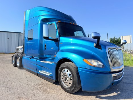 2019-international-lt-625-tandem-axle-sleeper #1333