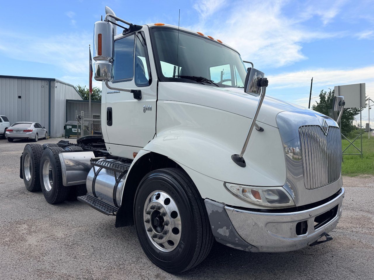 2007 INTERNATIONAL 8600 Tandem Axle Daycab #1 2007 INTERNATIONAL 8600 Tandem Axle Daycab #1