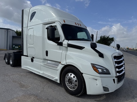 2021 FREIGHTLINER Cascadia Tandem Axle Sleeper #1353