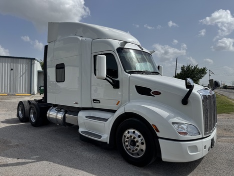 2019-peterbilt-579-tandem-axle-sleeper #1359
