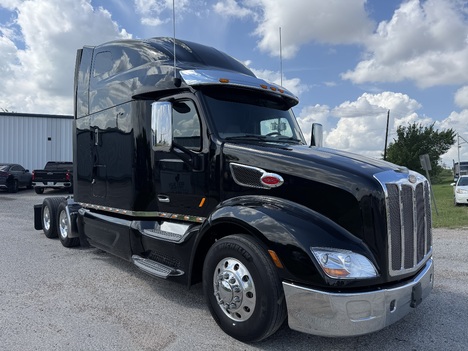2021 PETERBILT 579 Tandem Axle Sleeper #1362