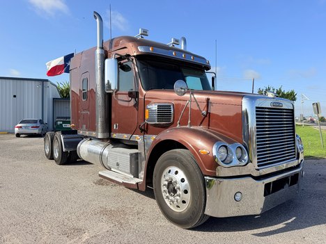 2016 FREIGHTLINER CORONADO Tandem Axle Sleeper #1368