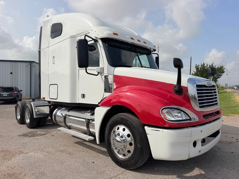 2016-freightliner-colombia-tandem-axle-sleeper #1380