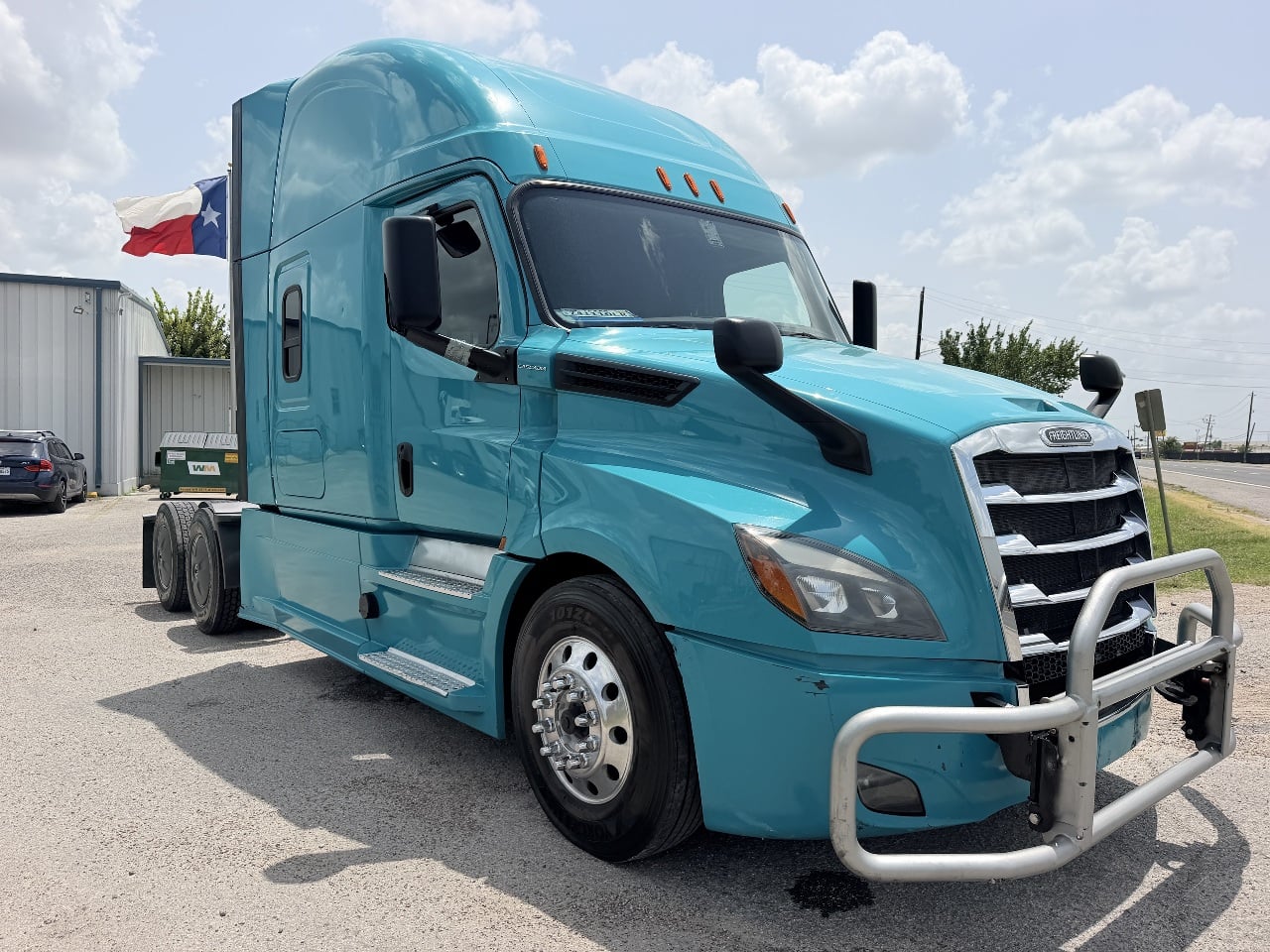 2020 FREIGHTLINER CASCADIA 126 Tandem Axle Sleeper #1 2020 FREIGHTLINER CASCADIA 126 Tandem Axle Sleeper #1
