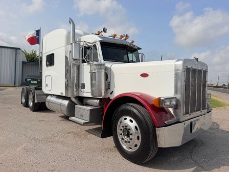 2004 PETERBILT 379 Tandem Axle Sleeper #1382