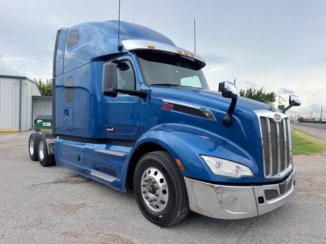 2023 PETERBILT 579 Tandem Axle Sleeper #1386