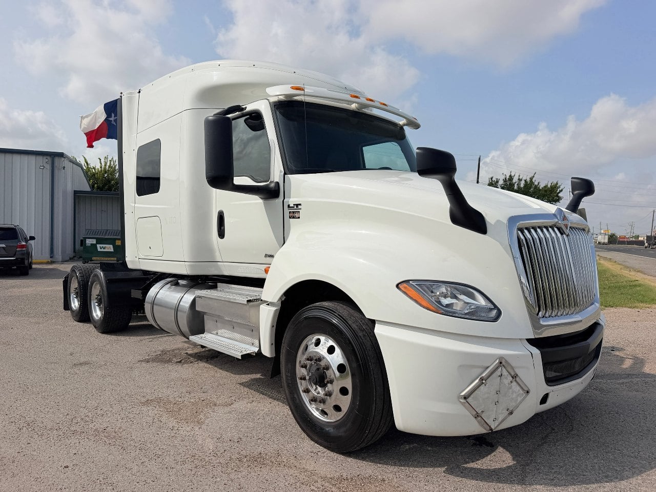 2020 INTERNATIONAL LT 625 Tandem Axle Sleeper #1 2020 INTERNATIONAL LT 625 Tandem Axle Sleeper #1