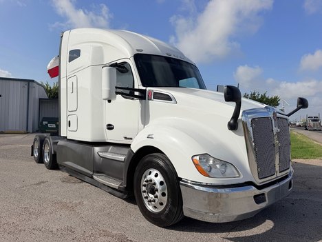 2020 KENWORTH T680 Tandem Axle Sleeper #1390